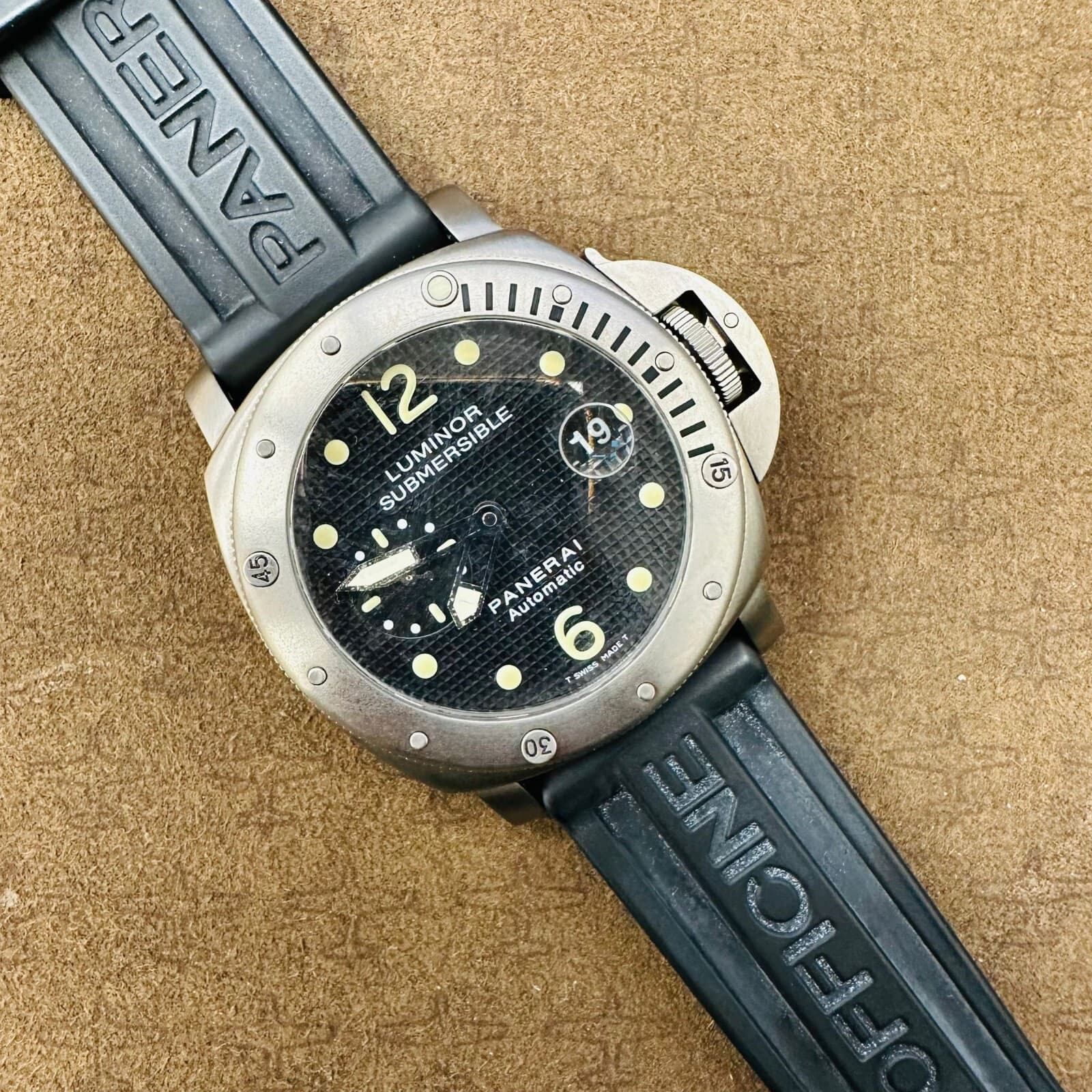 Panerai - PAM00025 Luminor Submersible Hobnail Pre-Owned Men's Watch - 3393
